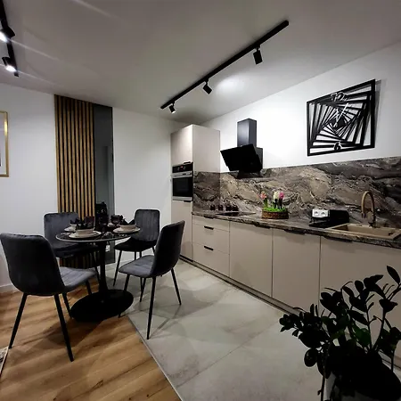 Piast Apartmán *